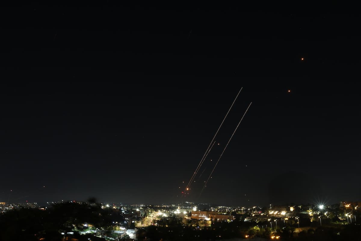 Ataque de Irán a Israel: al menos 34 heridos y muchas personas atrapadas