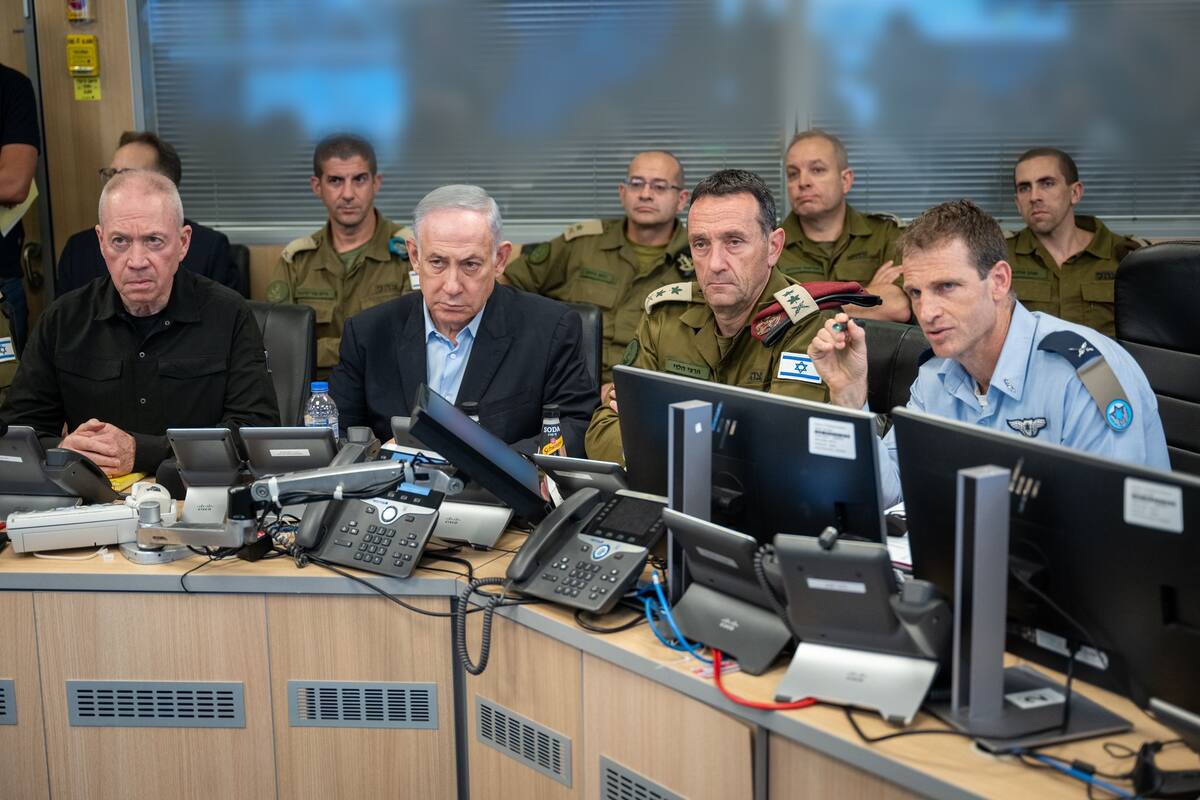 JERUSALÉN, 20/07/2024.- El primer ministro israelí, Benjamín Netanyahu (2i), el jefe del Estado Mayor, Herzi Halevi (2d), y el ministro de Defensa israelí, Yoav Gallant (izda). //EFE