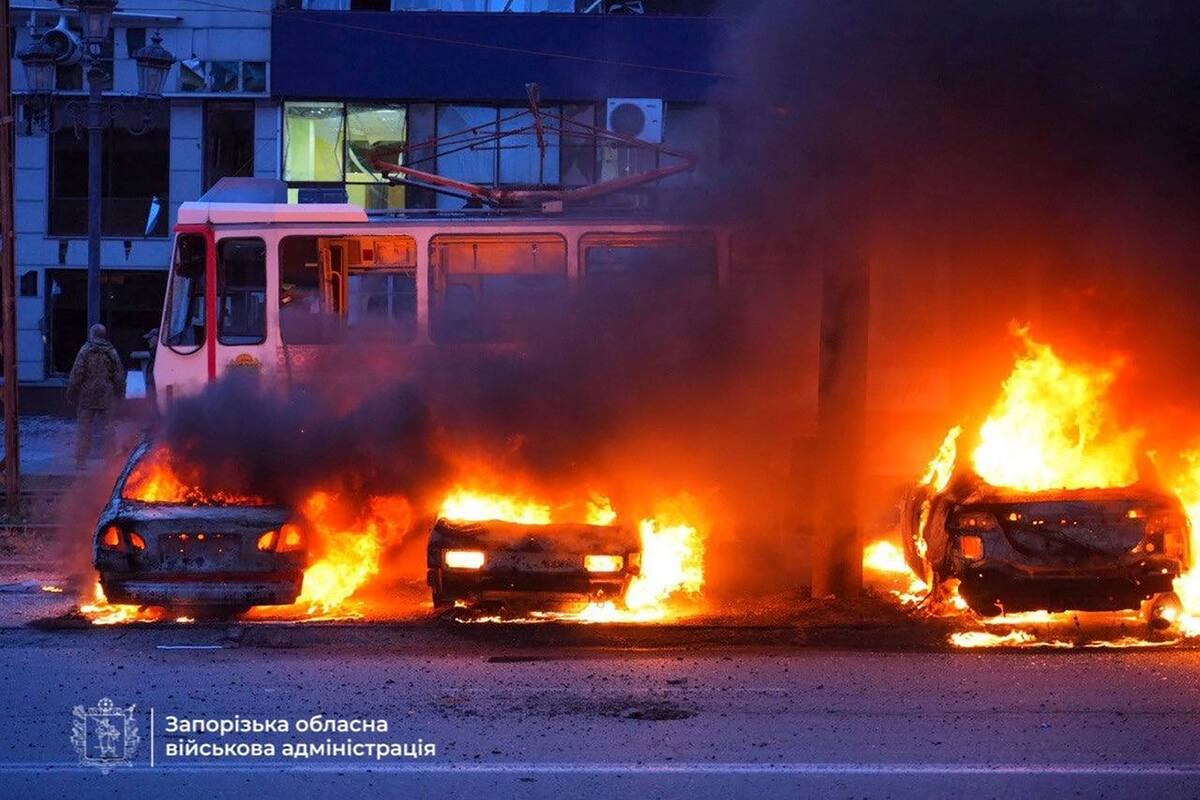Al menos 13 civiles muertos y 30 heridos en un ataque ruso en Zaporiyia, Ucrania