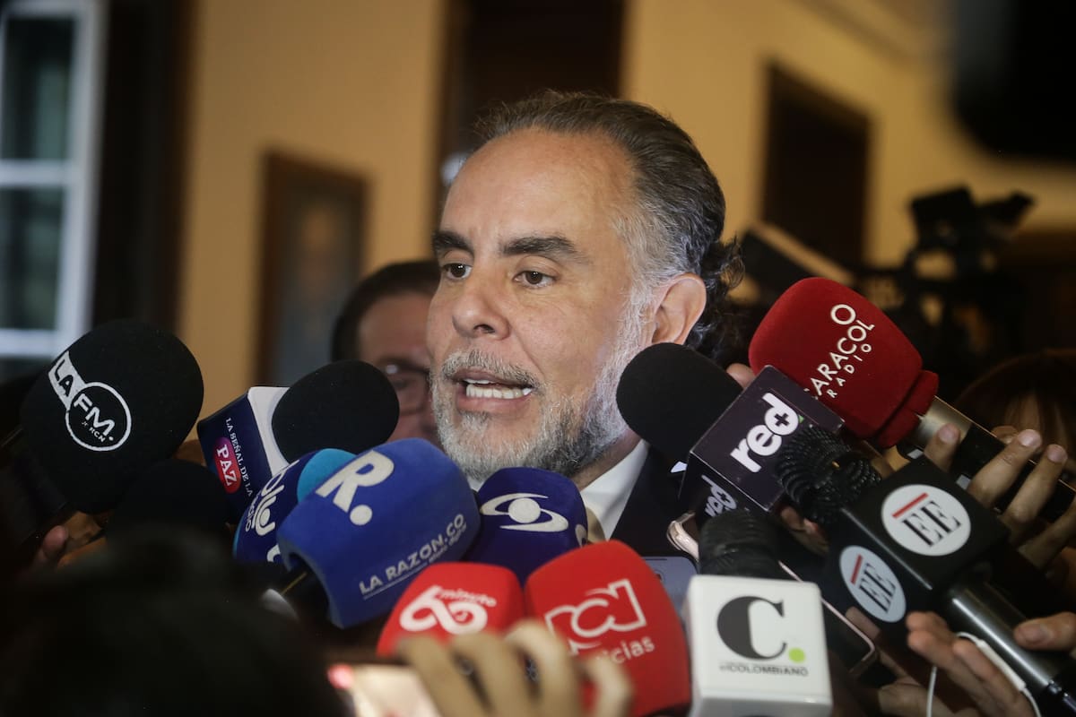 Benedetti defiende a Petro y niega participación indebida: “No se está ofreciendo plata”