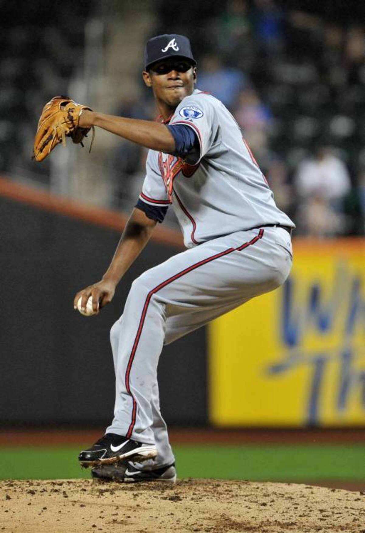 Julio Teherán buscará un puesto en la rotación de pitcheo de los Bravos. AFP