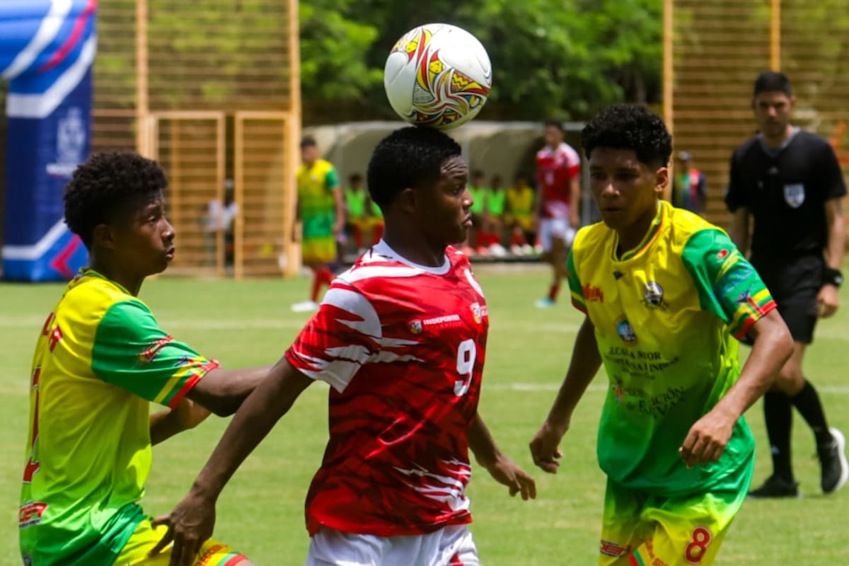 Fútbol: Atlántico, con 10 jugadores, logró imponerse ante Bolívar