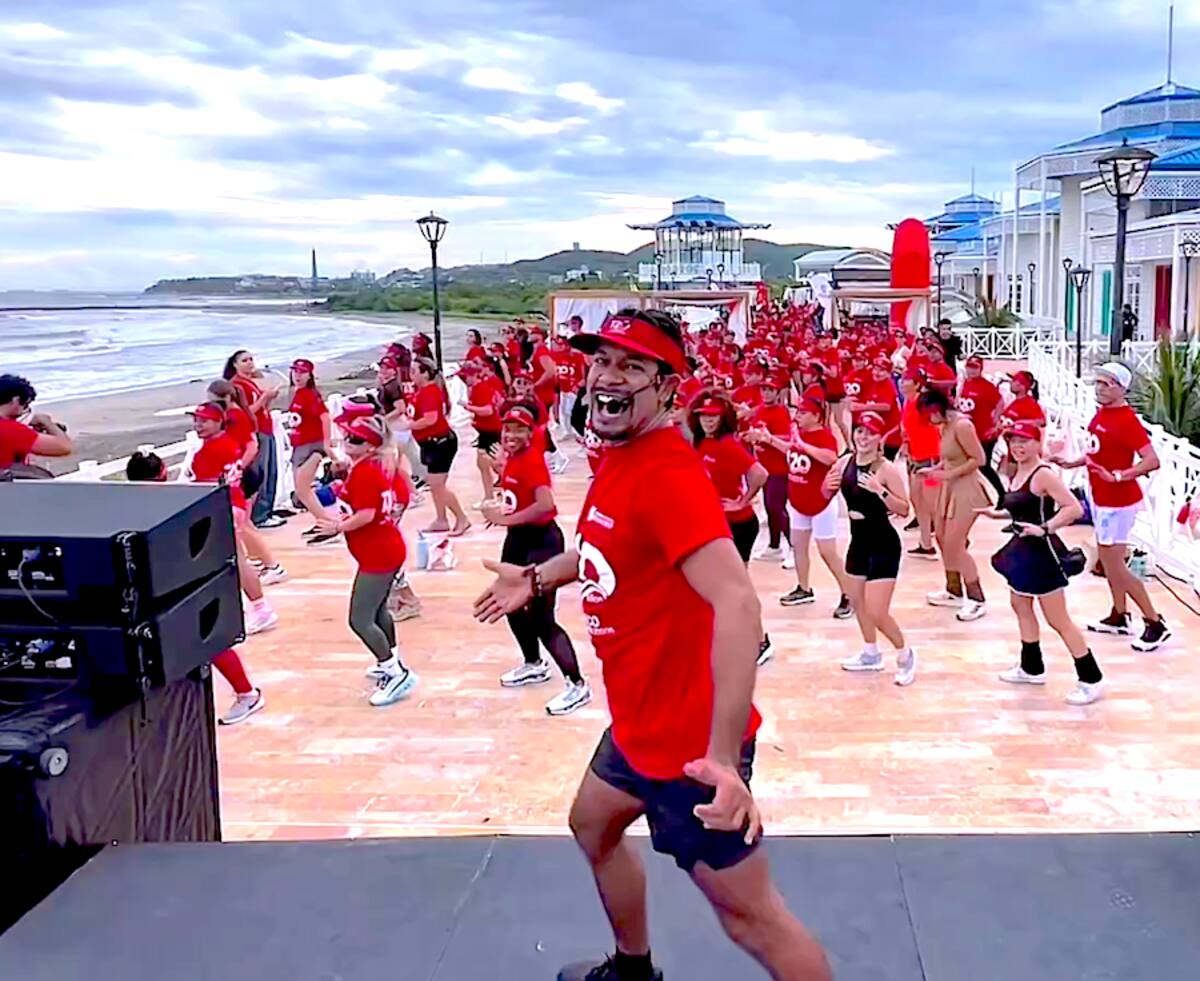 El evento, organizado por la Gobernación del Atlántico a través de su Secretaría de Cultura y Patrimonio Departamental, inició con una animada sesión de rumbaterapia y aeróbicos dirigida por el instructor Pedro García.//Cortesía.