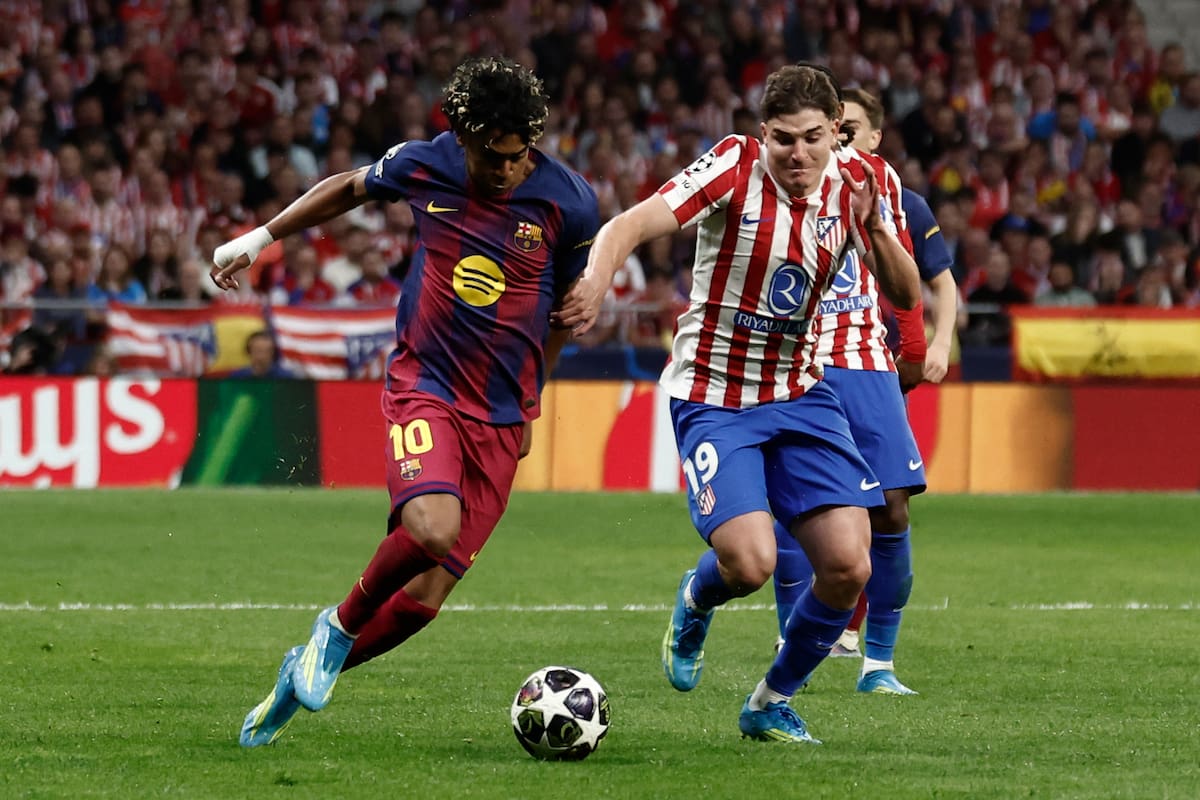Barcelona derrota a Atlético de Madrid y sueña con la remontada (1T)