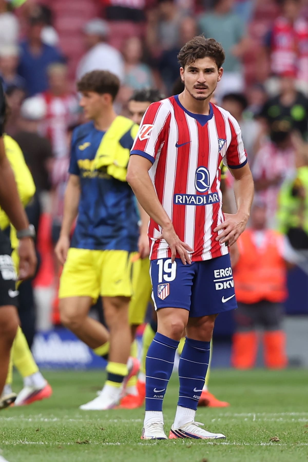 El delantero del Atlético Julián Álvarez, al término del partido de LaLiga de fútbol que Atlético de Madrid y Villarreal CF. //Foto, EFE: Kiko Huesca