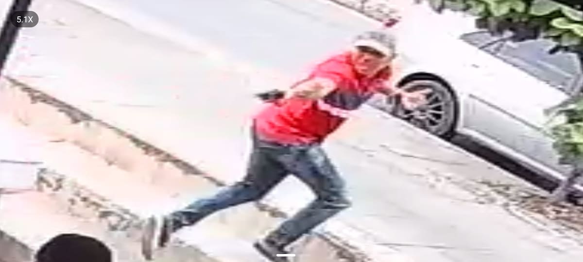 'Muslo, implicado en varios hurtos con arma de fuego en las afueras de centros comerciales.