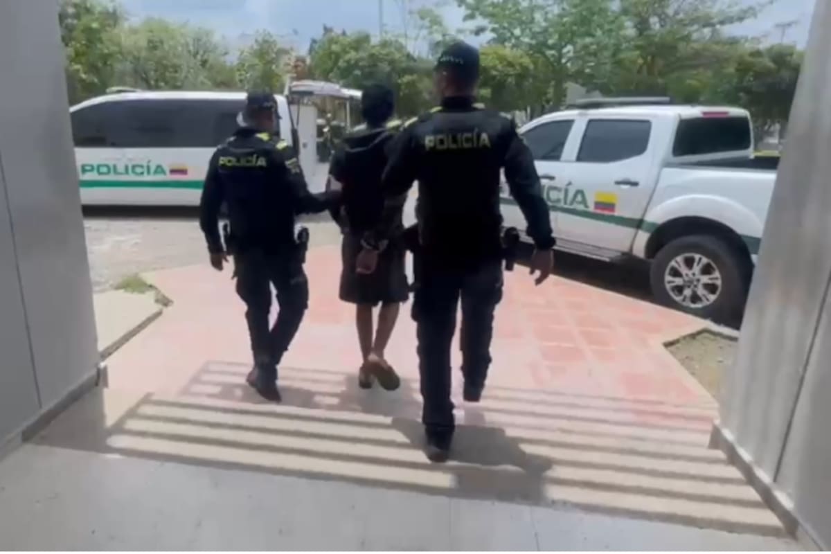 Video: en persecución caen 2 hombres por atraco en Zaragocilla; uno de ellos quedó lesionado