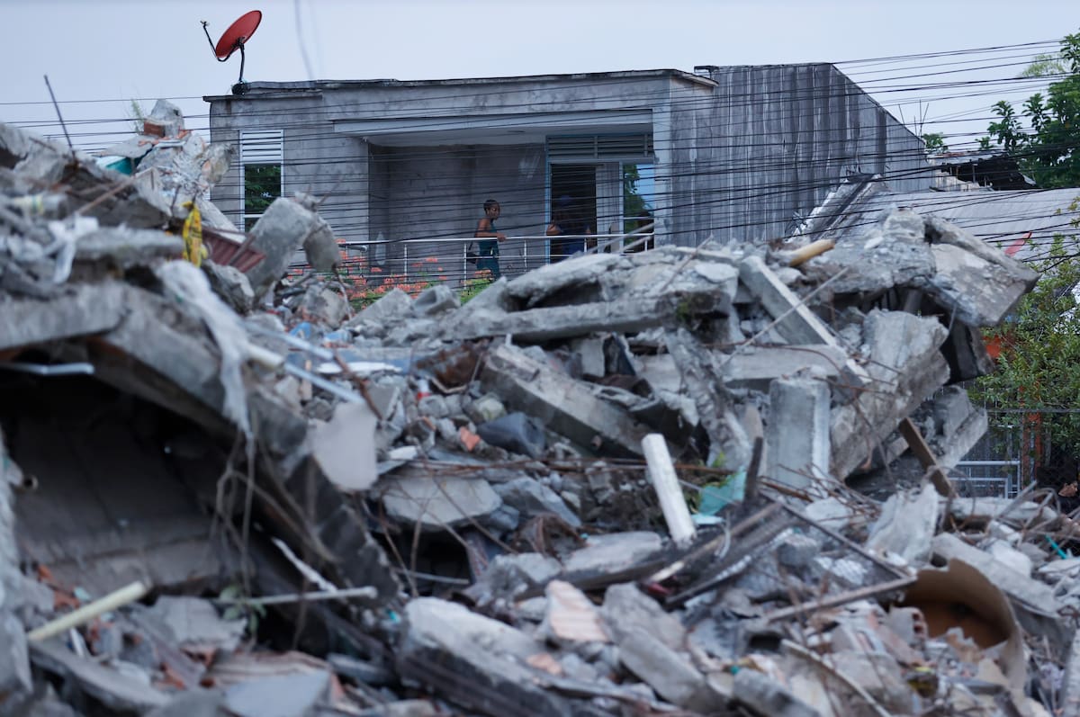 Aumenta el número de victimas tras terremoto de 7,4 en Colombia. // Foto: EFE/ Mauricio Dueñas Castañeda.