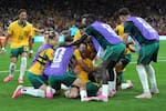 Australia sorprendió a Turquía en un loco partido de Mundial