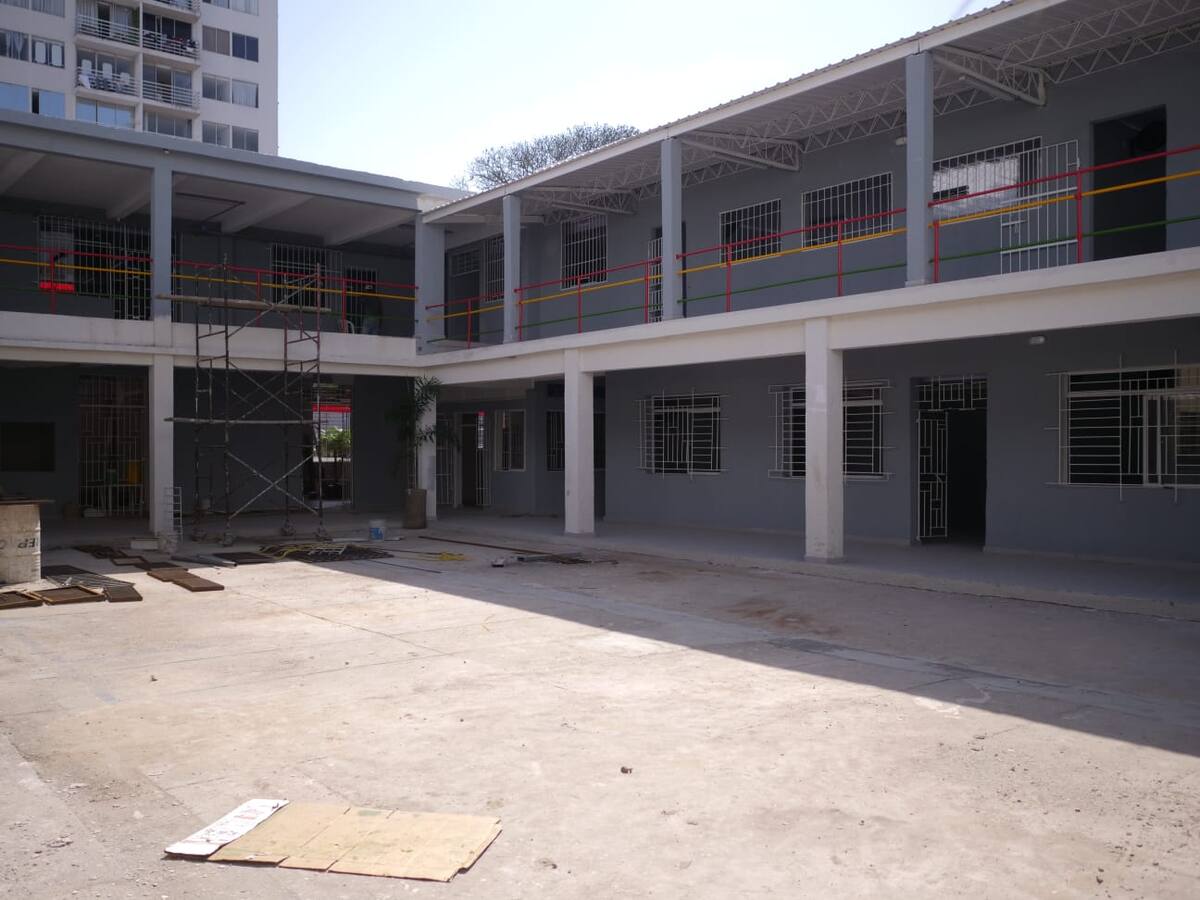 Avance de las obras en el colegio Santa María del barrio 7 de agosto. // Foto: cortesía - Distrito