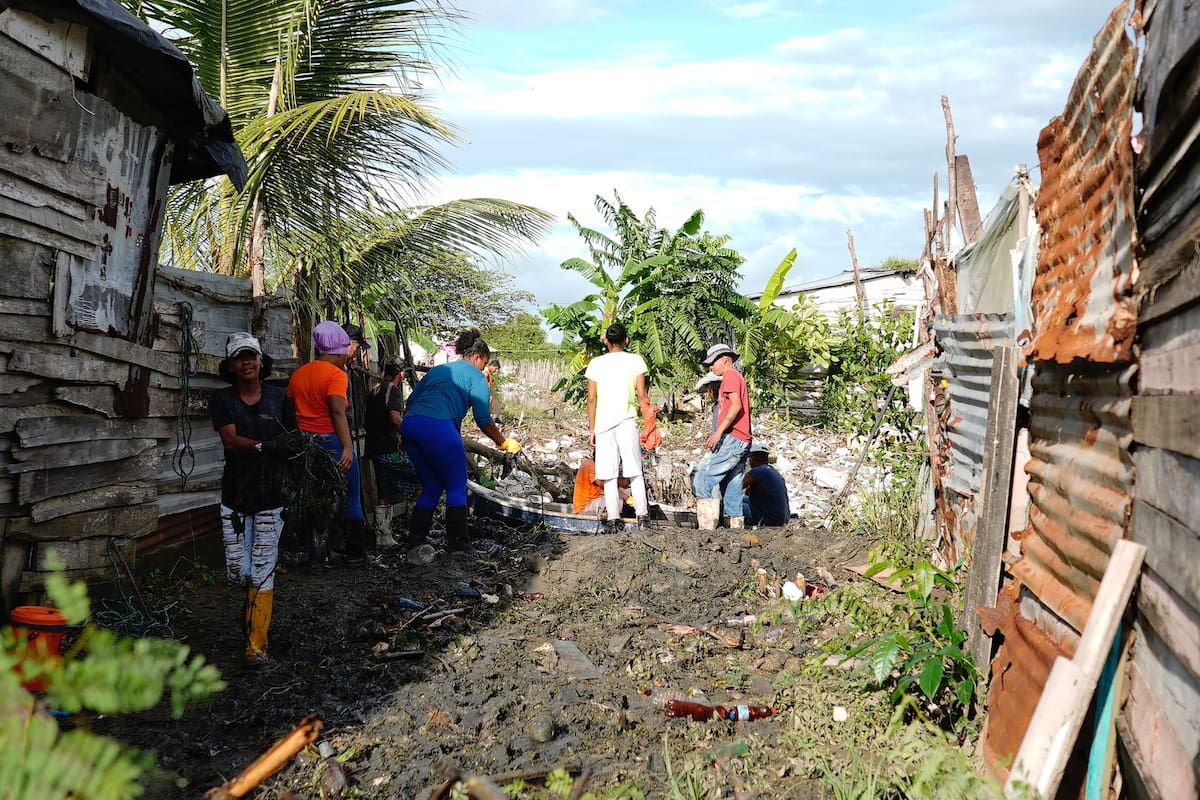Así avanza la limpieza en Fredonia tras inundaciones