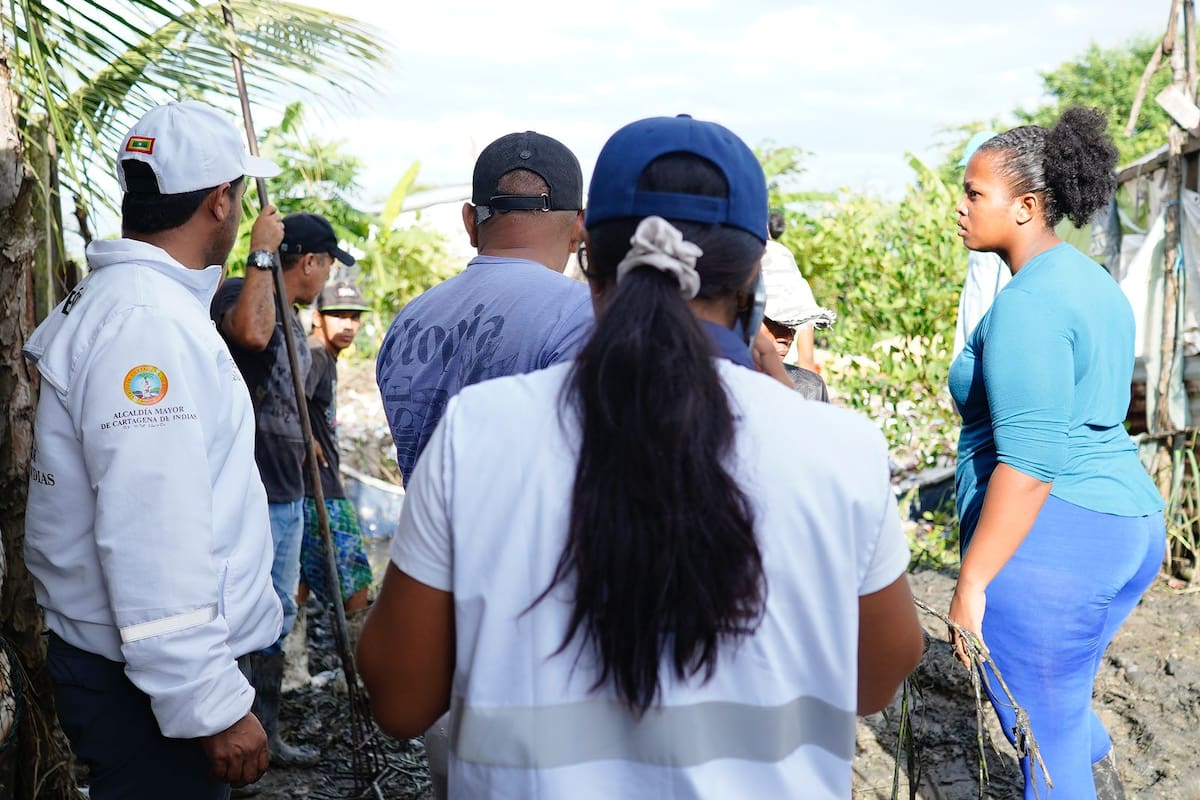 Avanza la limpieza en Fredonia tras inundaciones. // Foto: cortesía