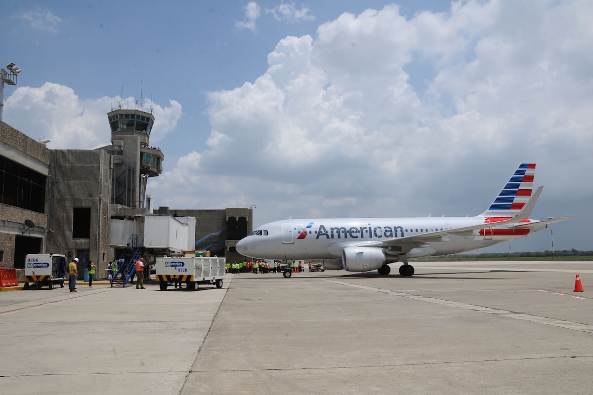 Aeronáutica Civil sin reporte oficial sobre caso del avión de American Airlines