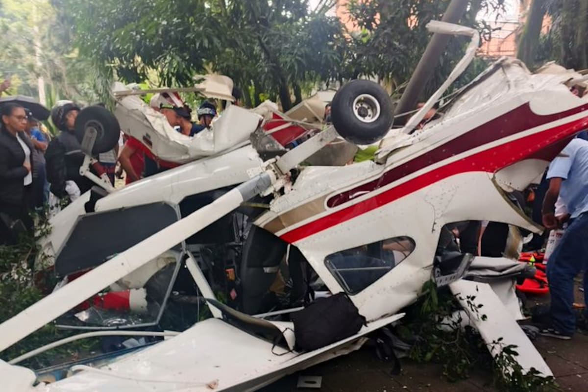Avioneta se estrelló en Medellín y curiosos robaron celulares de sus ocupantes
