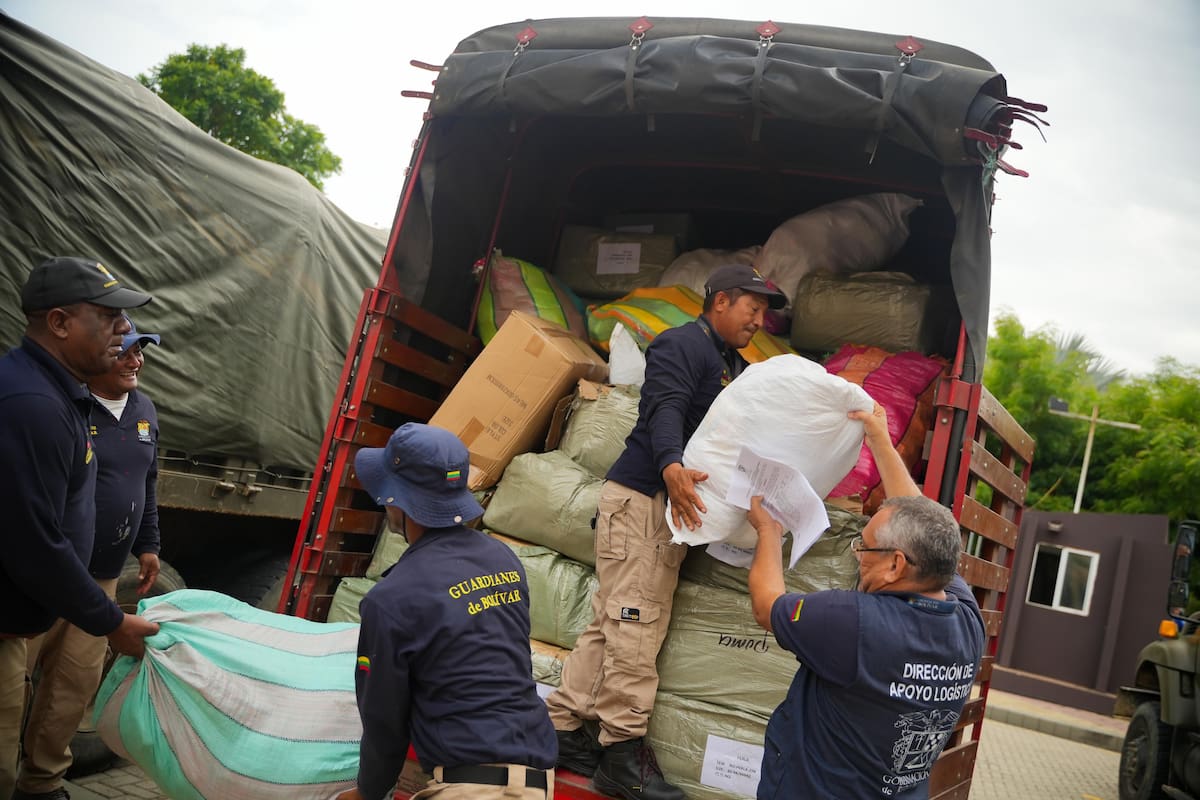 Envían más de 15 toneladas de ayudas humanitarias al sur de Bolívar
