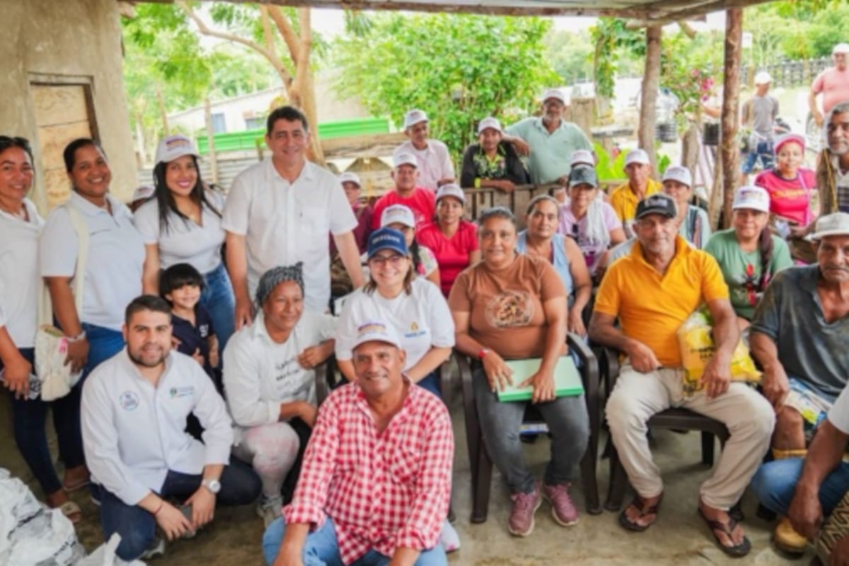 Salaminita, golpeado por la violencia y los estragos del clima, recibió ayudas de Margarita Guerra