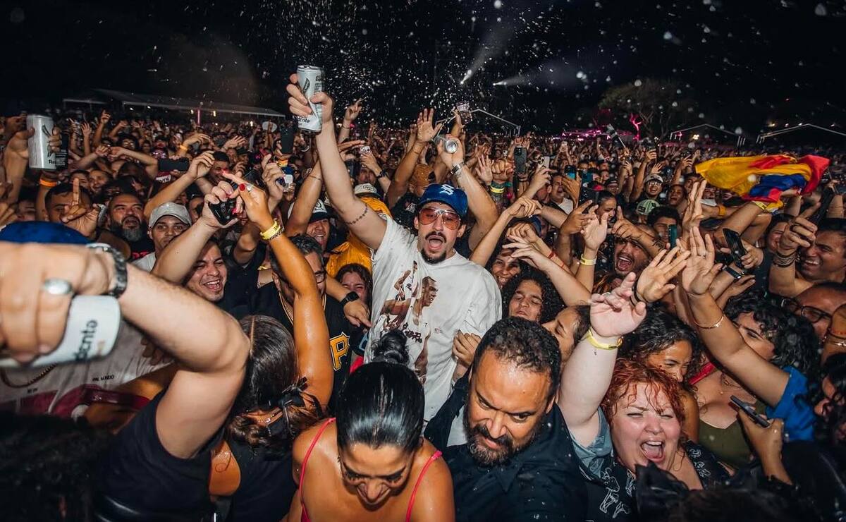 Así se gozó Bad Bunny todo el concierto de Residente en Puerto Rico. //Foto: Tomada de Internet.