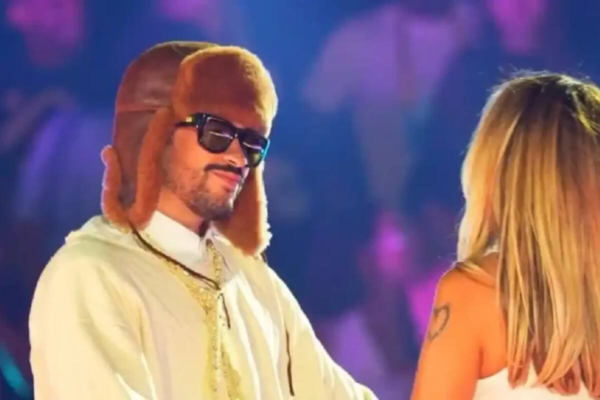 Karol G fue la invitada sorpresa del último show de Bad Bunny en Medellín