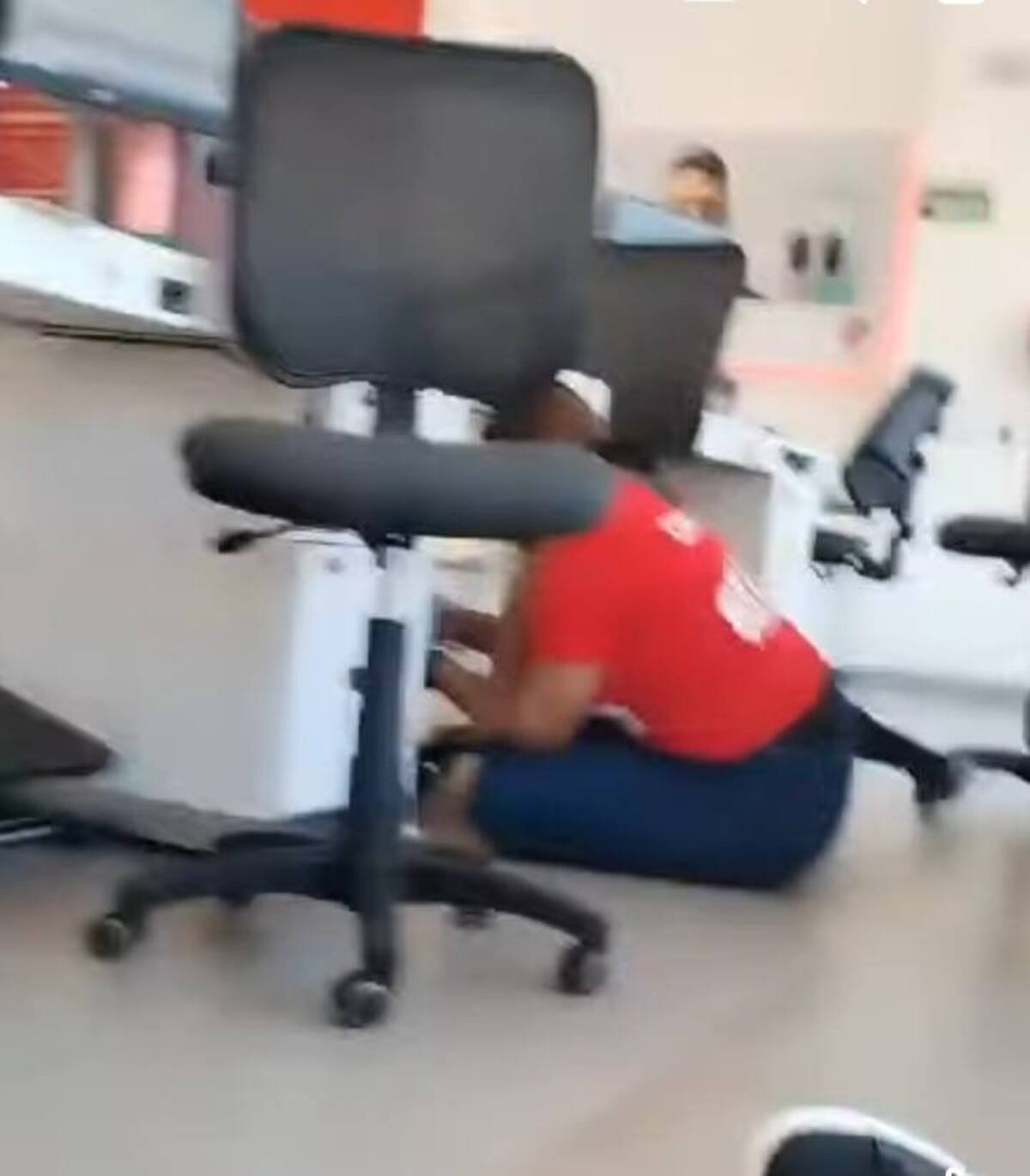 Balacera en una oficina de Claro.
