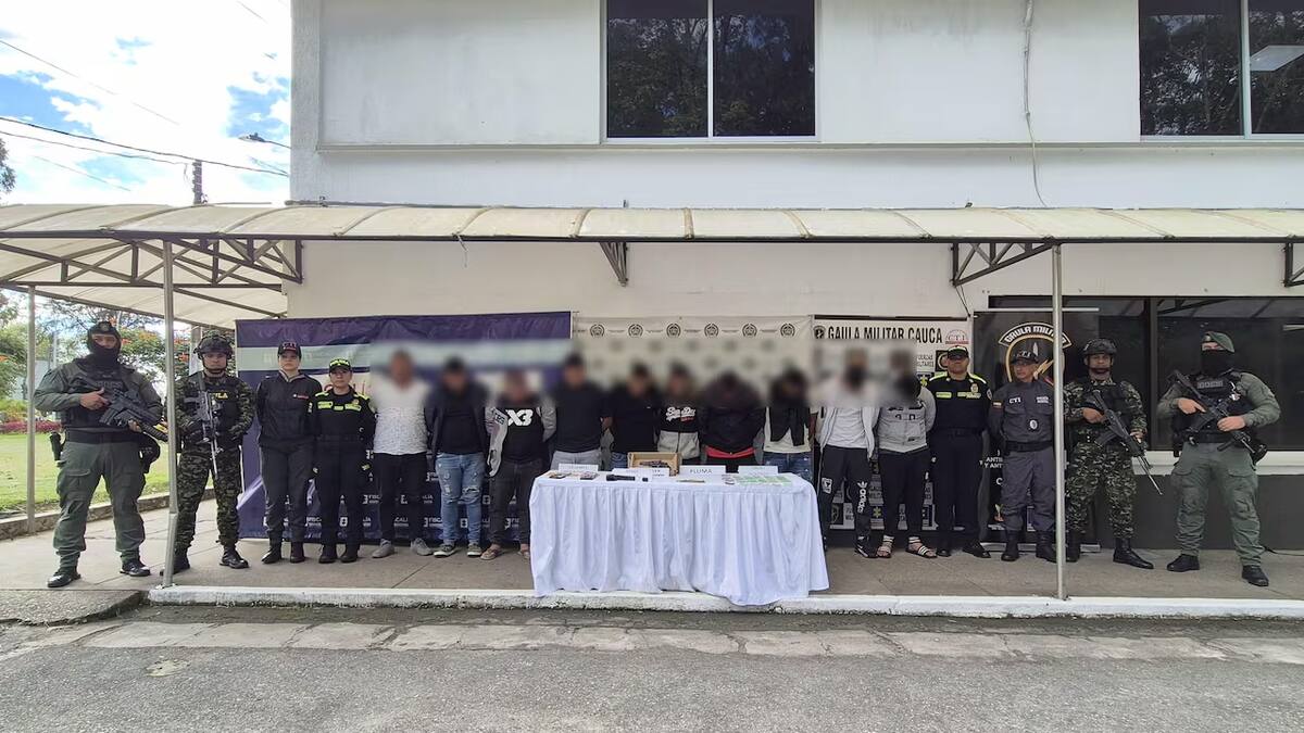 Banda criminal dedicado al robo de vehículos en tres departamentos .