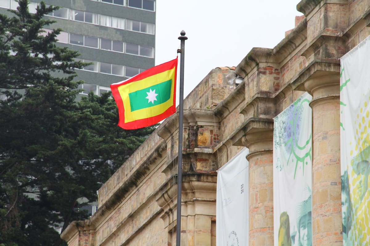 La bandera de Cartagena ondea en el Museo Nacional de Colombia