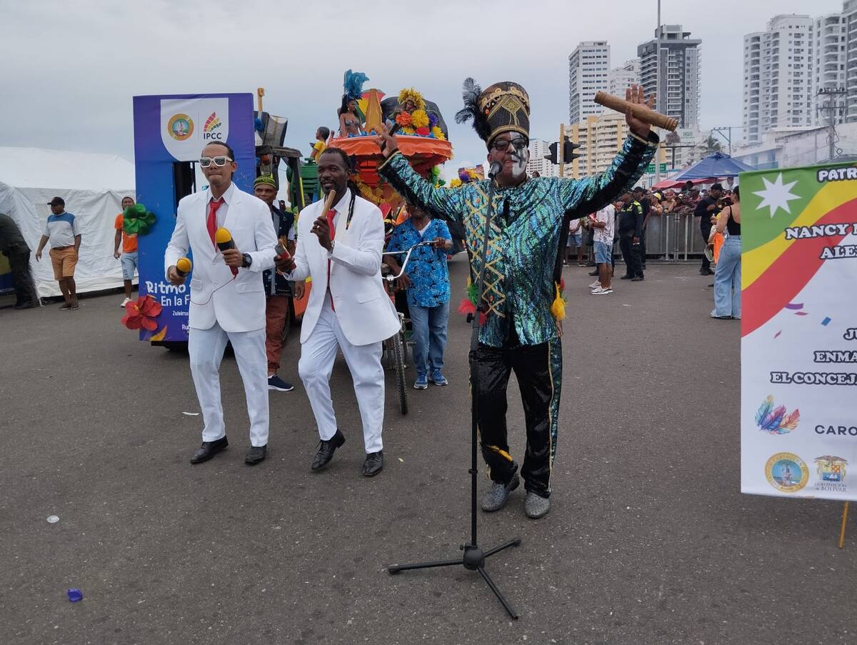 La tradición y la cultura son protagonistas en el desfile del Bando. //Foto: Óscar Díaz-EU.
