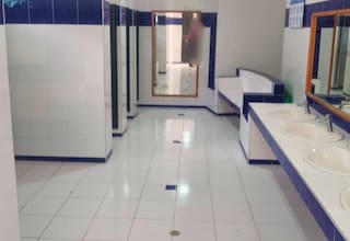 Escándalo: cobraban a estudiantes por usar baño de colegio en Cartagena