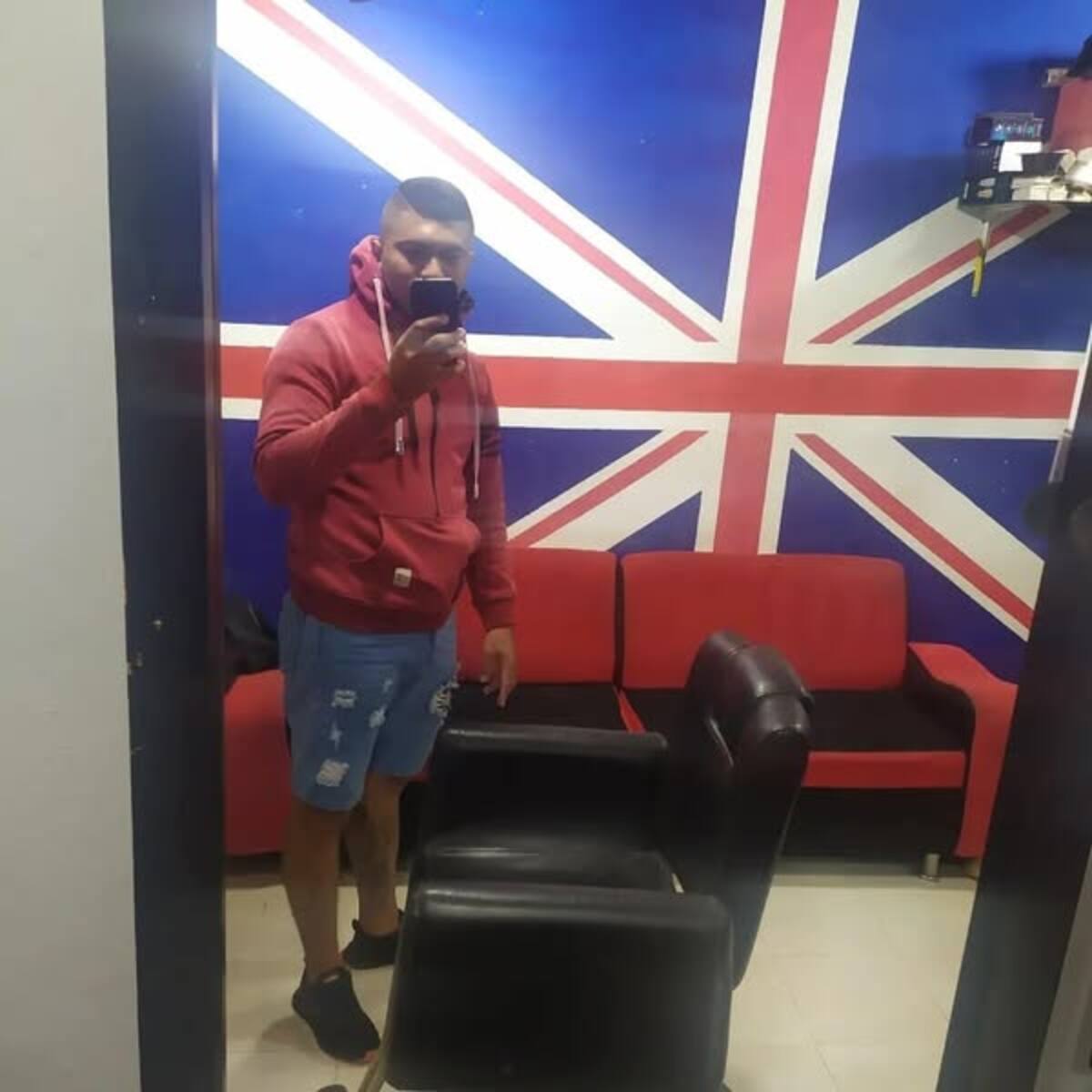 El cuerpo del barbero apareció con impactos de bala en una carretera. //Foto redes sociales