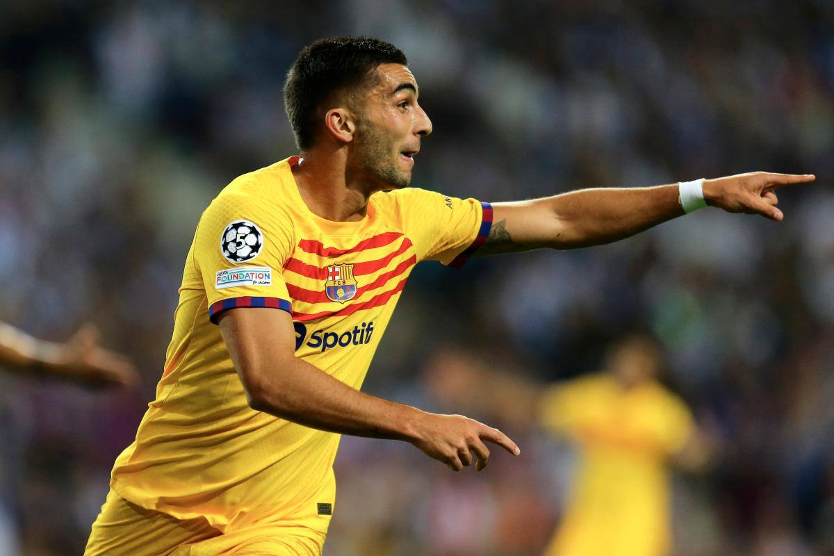 El Barça hace un ejercicio de supervivencia en Oporto
