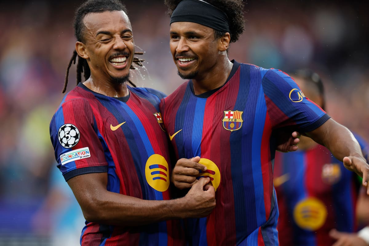El jugador del Barcelona Karim Adeyemi celebra su gol contra el Feyenoord durante el debut de Champions League. //Foto, EFE: Alberto Estévez