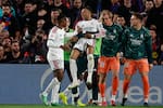 Real Madrid se quedó con el Clásico ante el Barcelona con un gol agónico