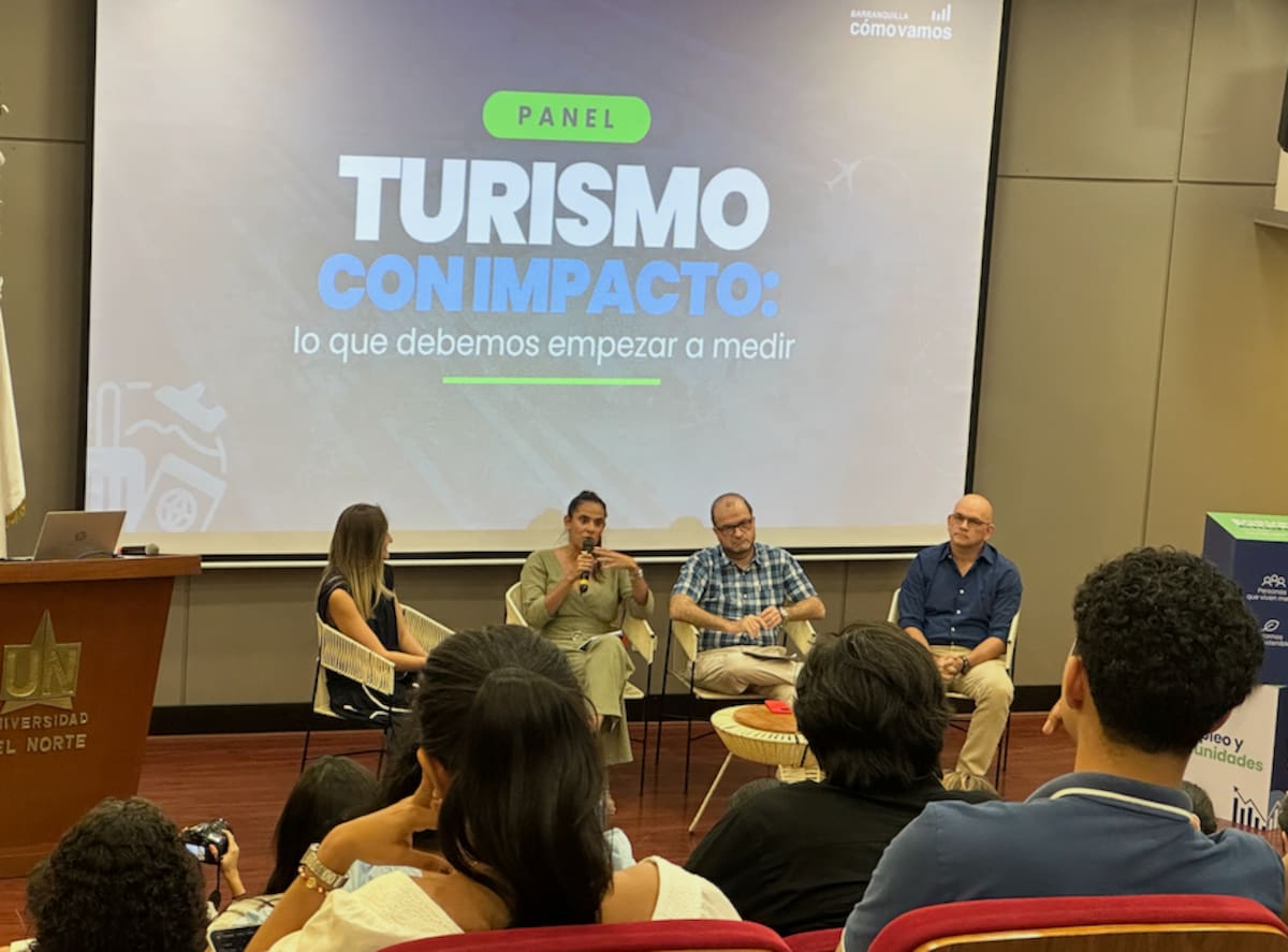 Aspecto de la intervención de los panelistas Carlos Martín Leyes, Erika Grau y Camilo Mejía, con la moderación de Karen Budez//El Universal.