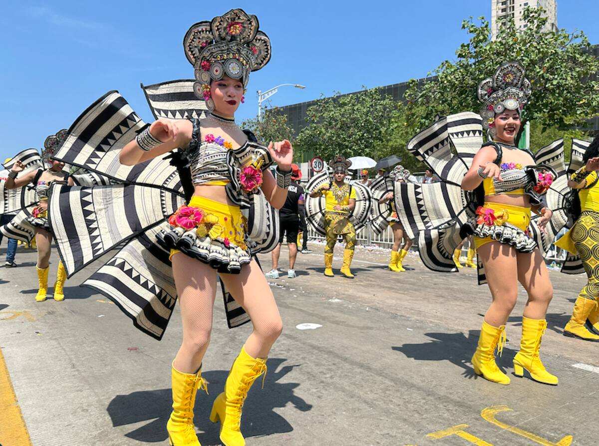 Grupos, danzas, disfraces, cumbiambas, y demás estuvieron presentes en el desfile de la Batalla de Flores 2026.//Juan M. Cantillo-El Universal.