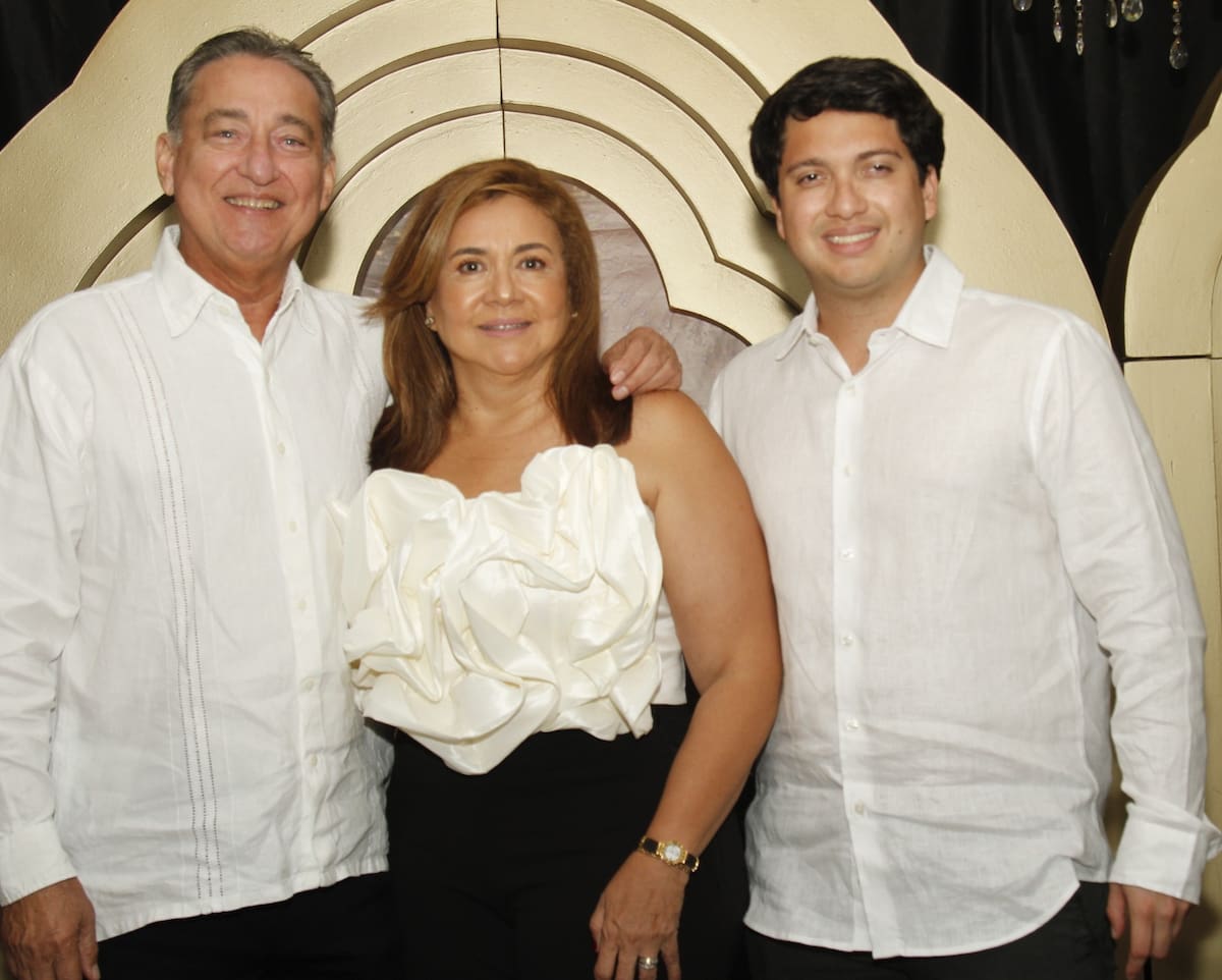 Bautista Hoyos, Ximena Bahamon y Juan Bautista Hoyos