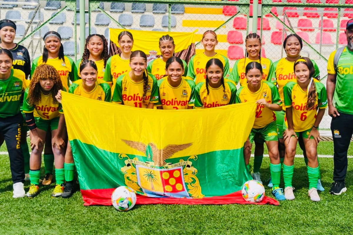 Bolívar sonríe en fútbol femenino de Juegos Intercolegiados Regionales
