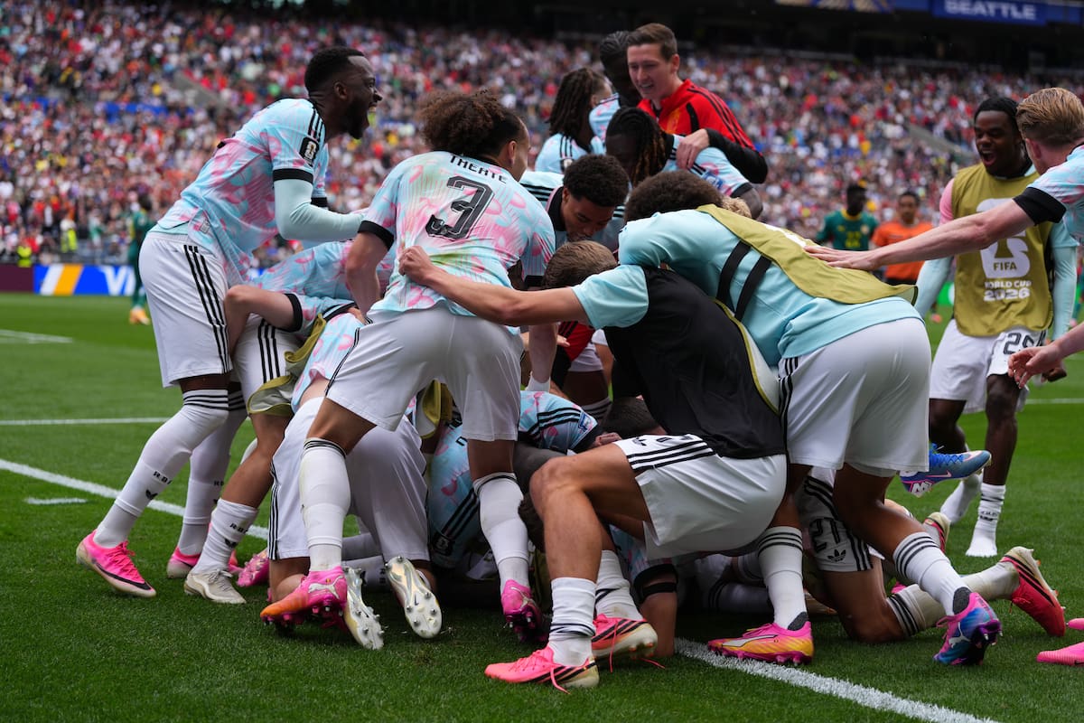 Bélgica remontó un duro partido a Senegal y se metió en los octavos del Mundial