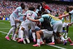 Bélgica remontó un duro partido a Senegal y se metió en los octavos del Mundial