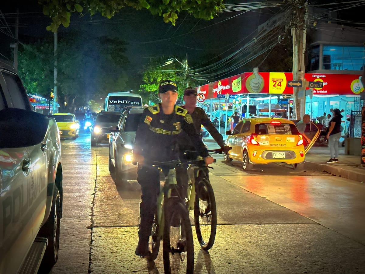 Bicipatrullas en la calle 70 en Crespo // Cortesía: Policía Metroplitana de Cartagena.