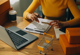 SIC multa a 10 marcas por incumplimientos durante el Black Friday 2024: esta es la razón