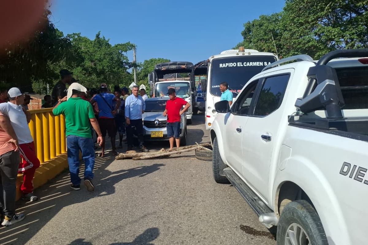 Bloqueo en la carretera Troncal de Occidente, en la entrada de Palenque