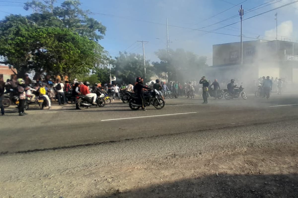 Bloqueo en La Cordialidad: comunidad de La Sevillana protesta por falta de agua