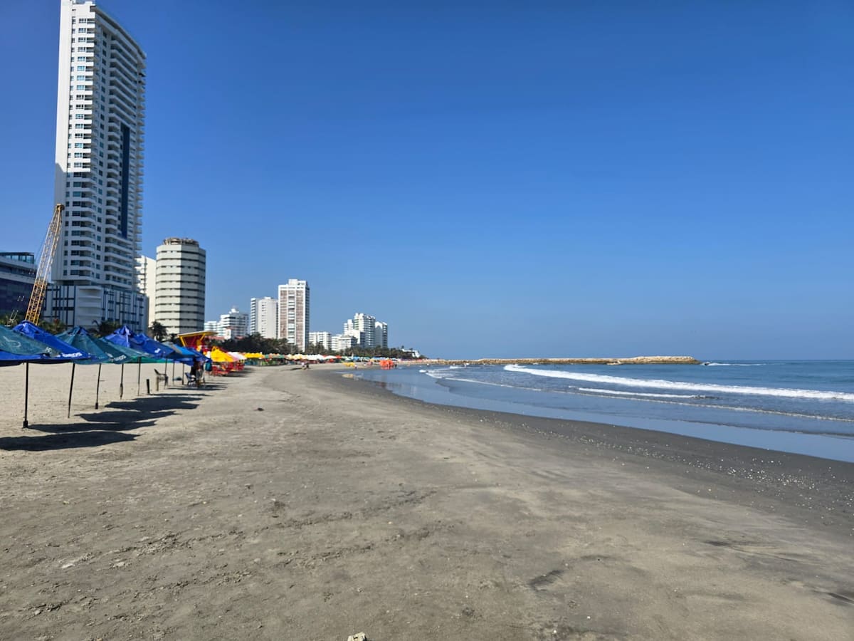 Así es la nueva Playa 2 de Bocagrande tras las obras en Cartagena. // Foto: cortesía UNGRD.