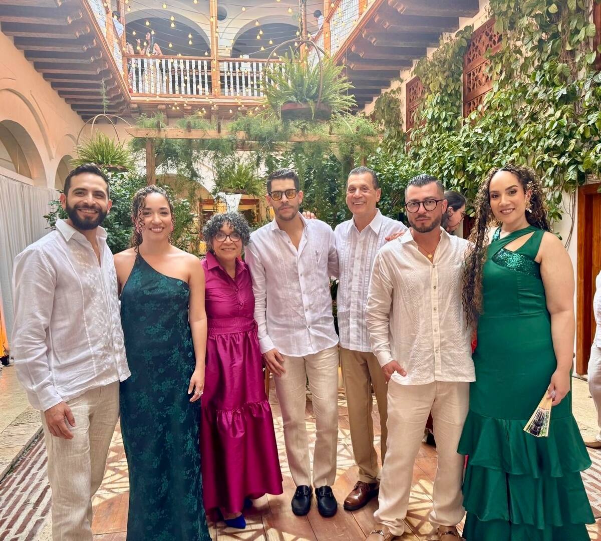 Nicolás Rojas, Daniela Sierra, Rita Sierra, Abel Martínez Jr, Iván Perea, Jaime Bautista y Melissa Sierra.