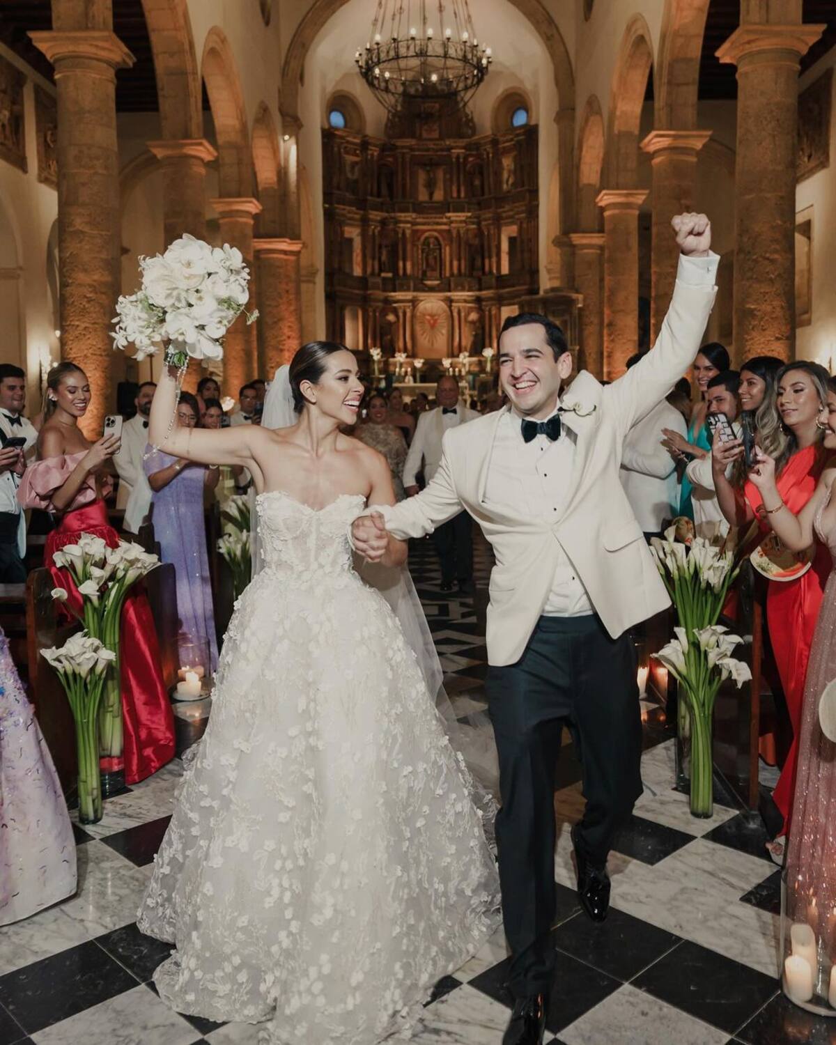 La influencer Issa Vásquez se casó con Juan Javier Guzmán, su novio de toda una vida. La pareja inició una nueva aventura en Cartagena de Indias. //Foto: IG @issavasquez_