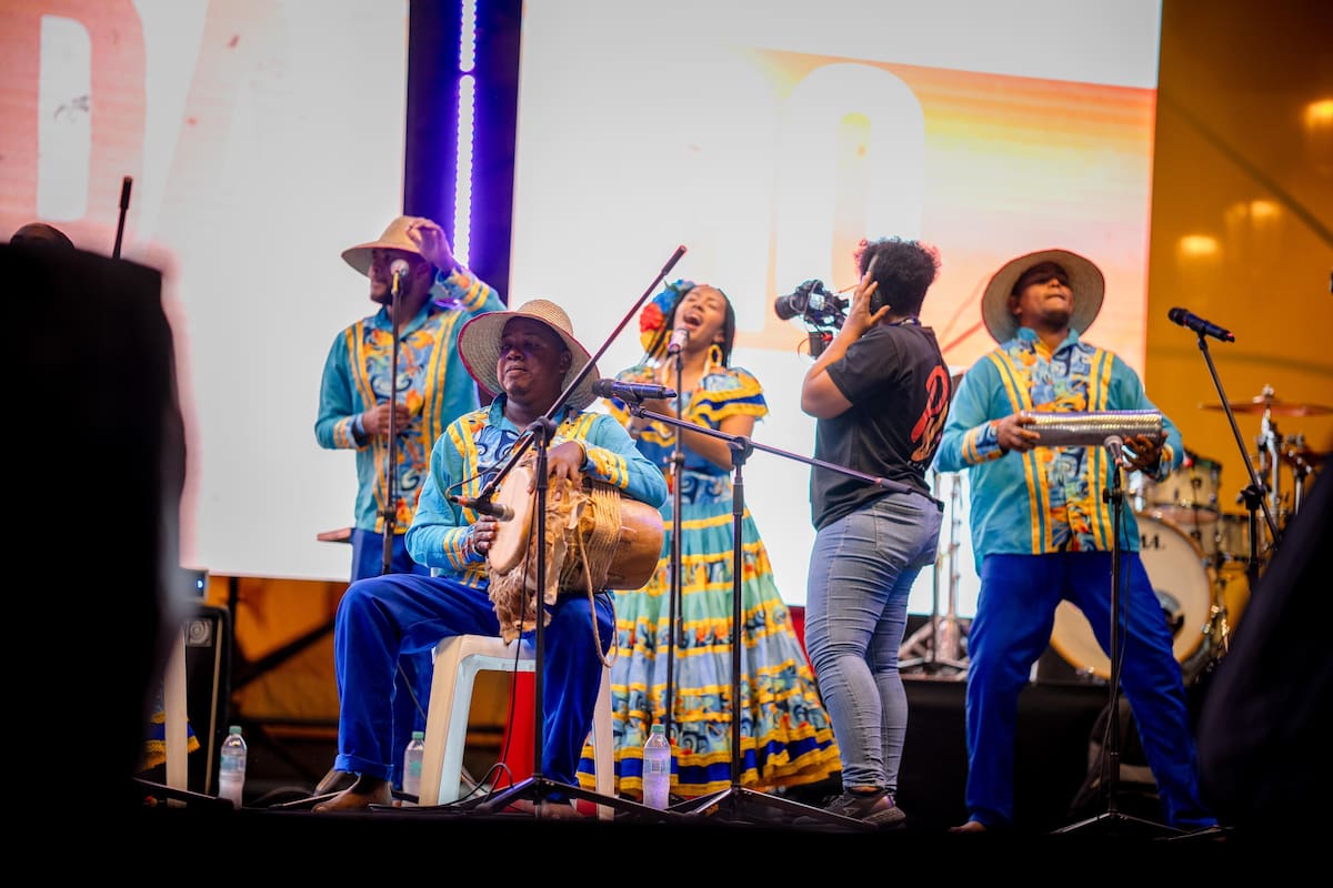 Así se vive Bolívar 1600 en la Plaza de la Aduana. // Foto: cortesía