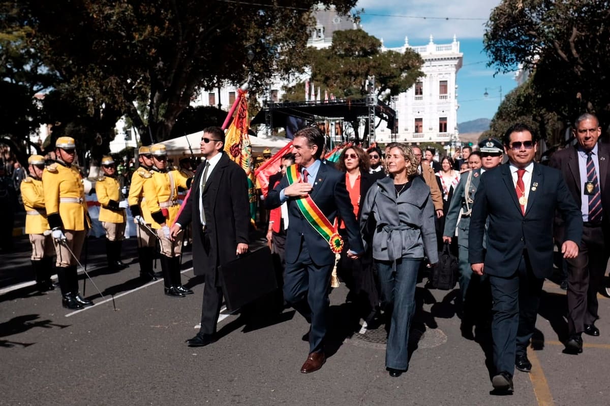 Bolivia reducirá a la mitad el sueldo del presidente y de los ministros