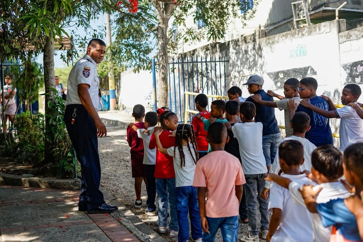 ‘Bomberitos Comunitarios’: así forman a 1.400 niños de Cartagena en prevención