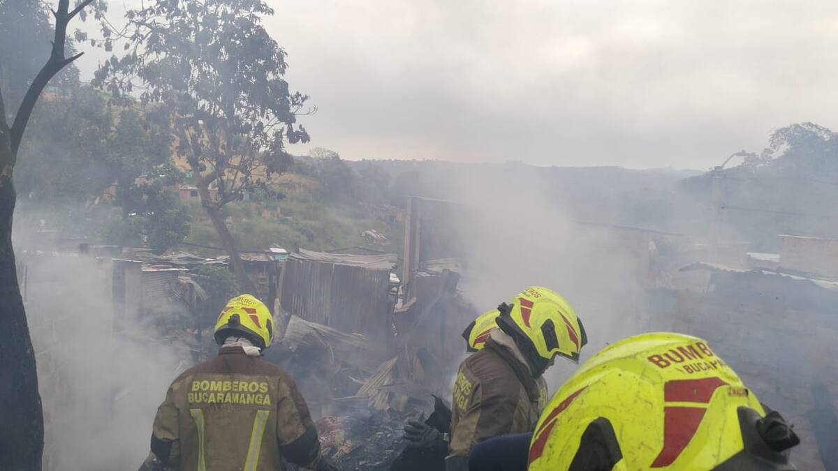 El Cuerpo de Bomberos atendió la emergencia. //Foto: Vanguardia