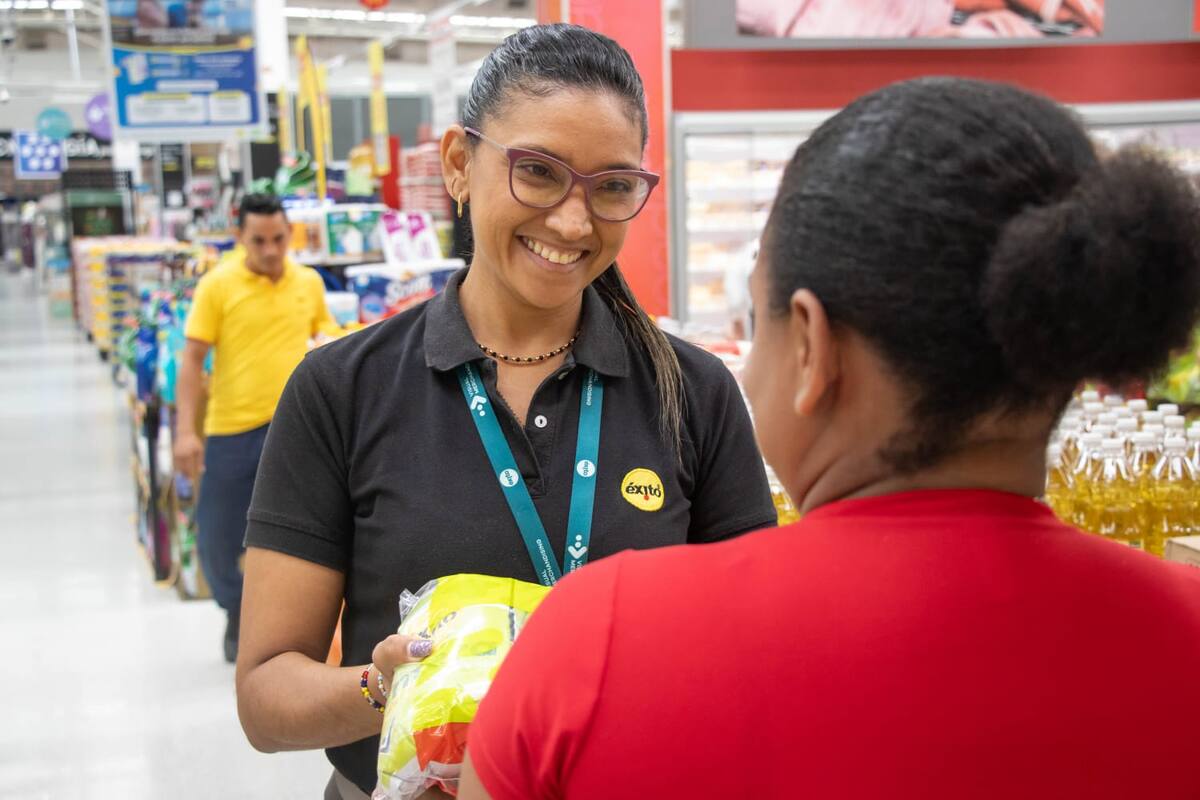 La Fundación Granitos de Paz y la Fundación Éxito si8guen trabajando en esta alianza para la entrega de 3.500 bonos de alimentación. // Foto: cortesía