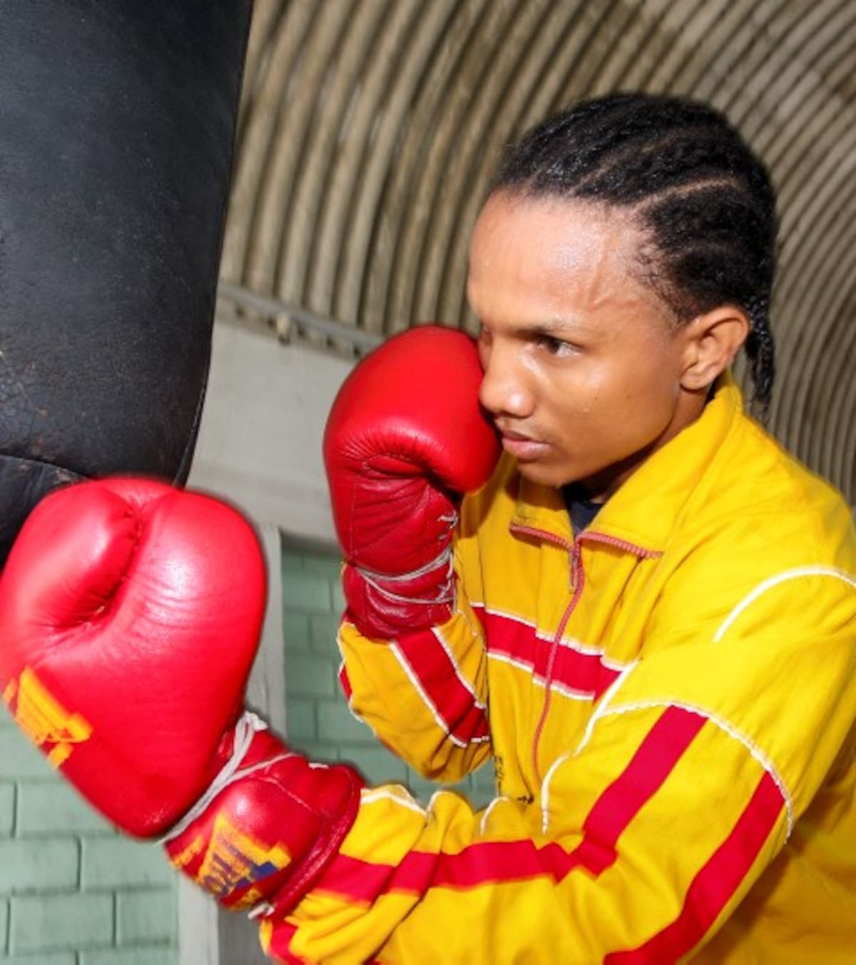 El boxeador cartagenero Aristides “Papa” Pérez tendrá la oportunidad de disputar el título mundial ligero junior ante el mexicano Humberto “Zorrita” Soto.